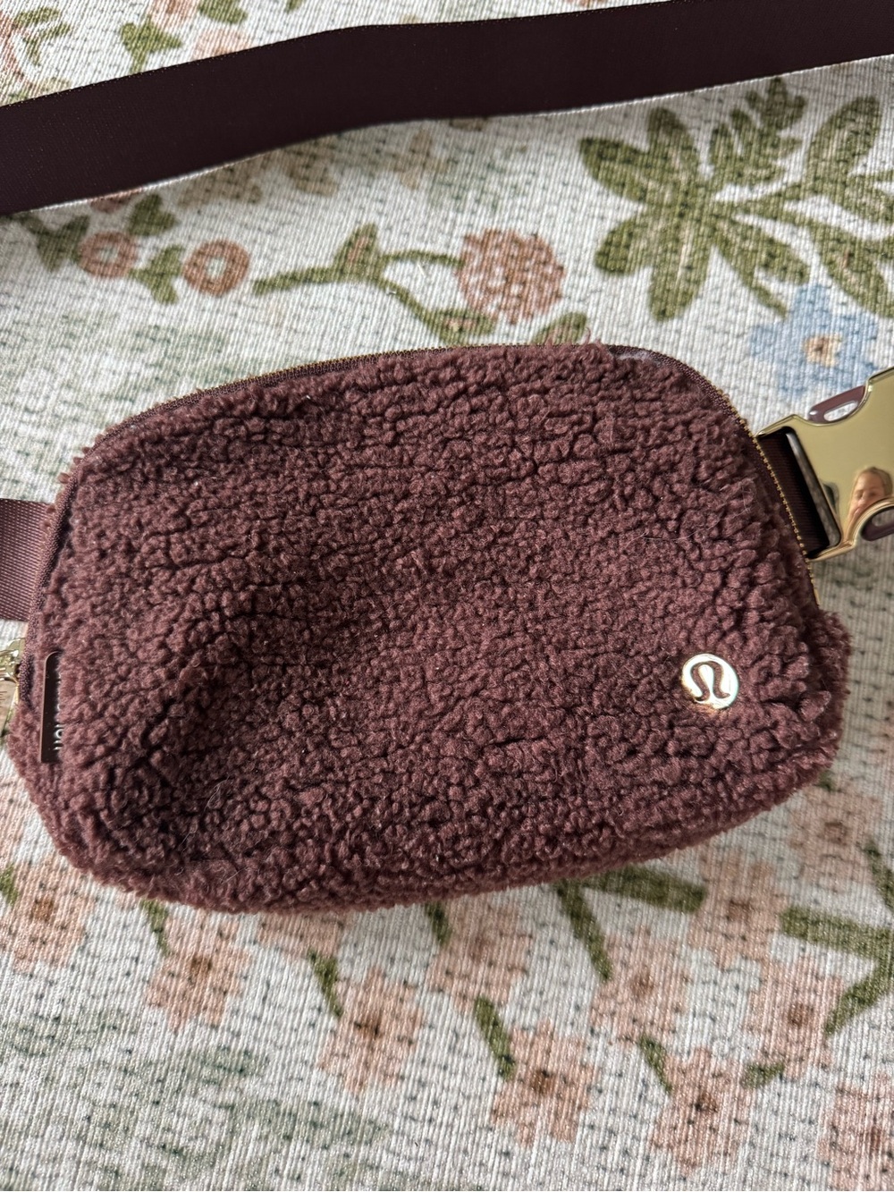 Lululemon Everywhere Belt Bag 1L- Sherpa